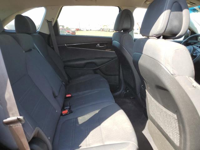 Photo 6 from auction – 2016 KIA SORENTO LX with VIN 5XYPG4A39GG116506
