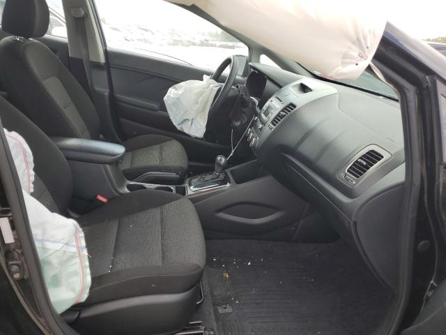 Photo 5 from auction – 2017 KIA FORTE LX with VIN 3KPFK4A76HE032722