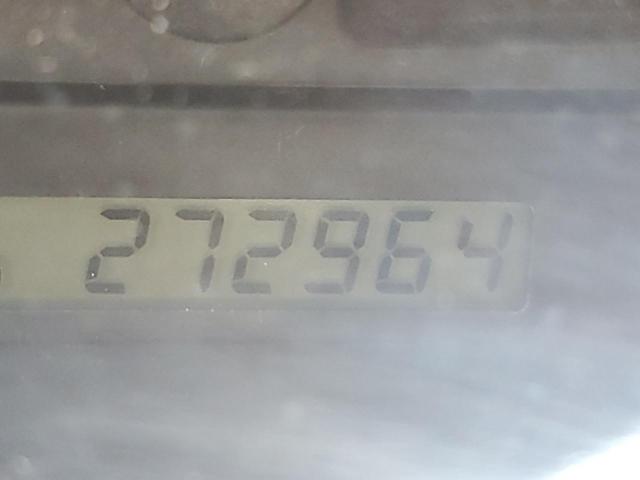 Photo 8 from auction – 2003 TOYOTA CAMRY LE with VIN JTDBE32K430235676