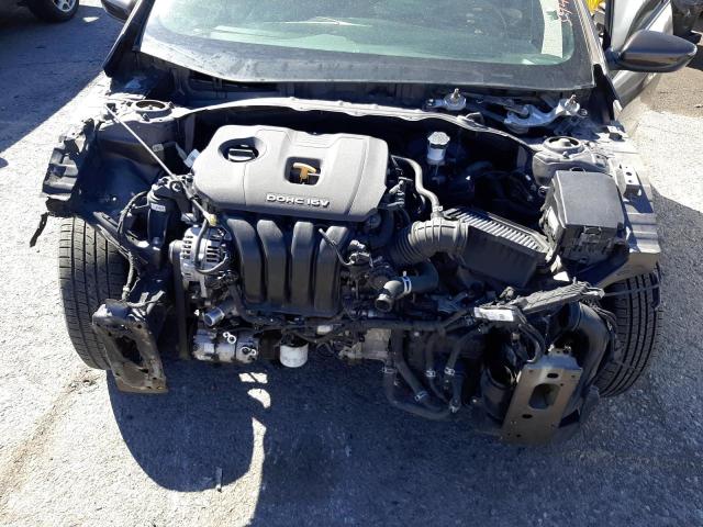 Photo 7 from auction – 2017 KIA FORTE LX with VIN 3KPFK4A77HE154103