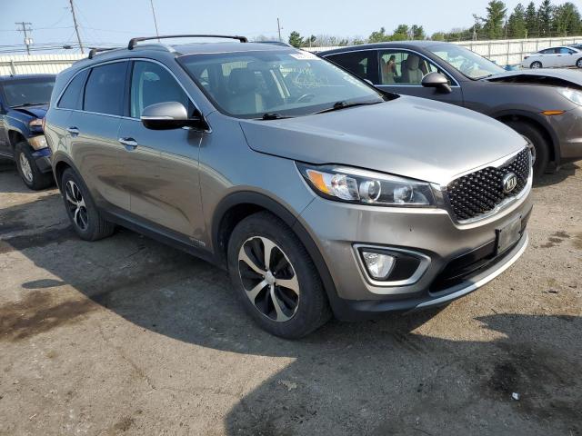 KIA SORENTO EX 2016 with VIN 5XYPHDA59GG031146 - Photo from auction