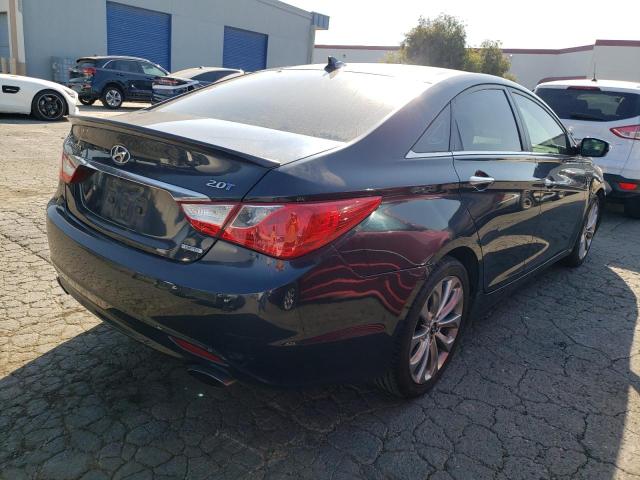 Photo 4 from auction – 2012 HYUNDAI SONATA SE with VIN 5NPEC4AB2CH439485