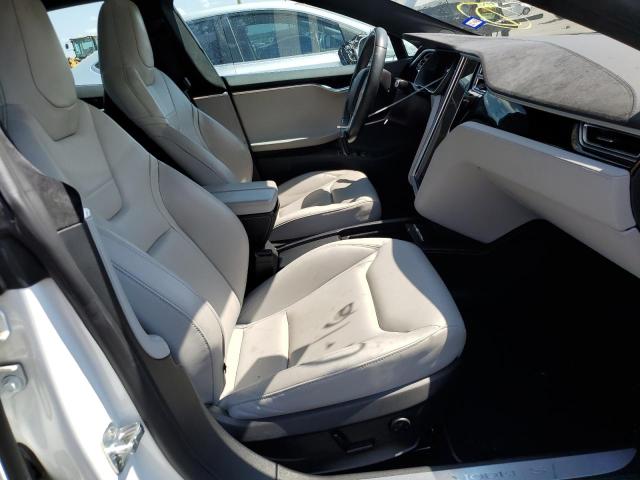 Photo 5 from auction – 2016 TESLA MODEL S with VIN 5YJSA1E29GF131929