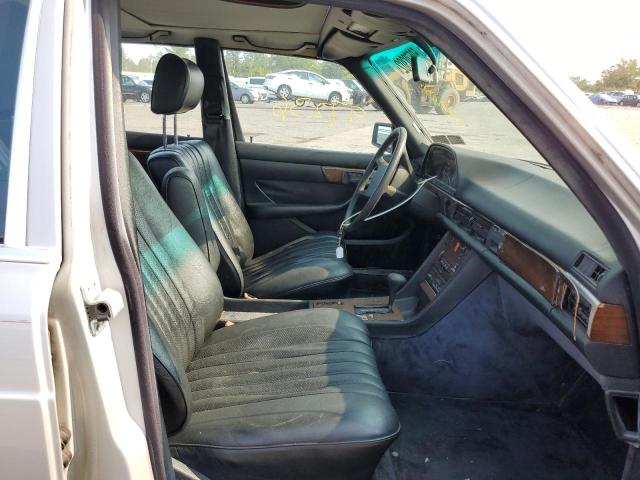 Photo 5 from auction – 1985 MERCEDES-BENZ 380 SE with VIN WDBCA32C4FA093531