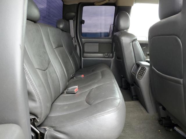Photo 6 from auction – 2004 CHEVROLET SILVERADO with VIN 1GCHK29G24E291702