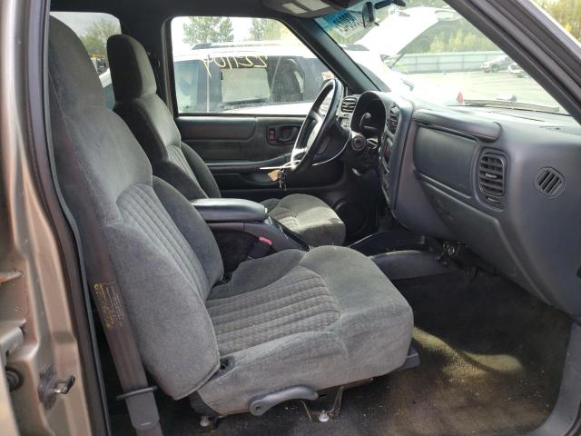Photo 5 from auction – 2002 CHEVROLET BLAZER with VIN 1GNDT13W42K159410