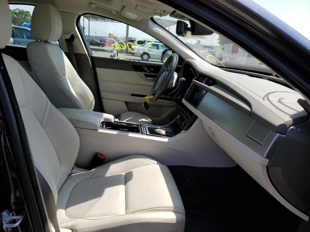 Photo 5 from auction – 2017 JAGUAR XF PREMIUM with VIN SAJBD4BN6HCY48473
