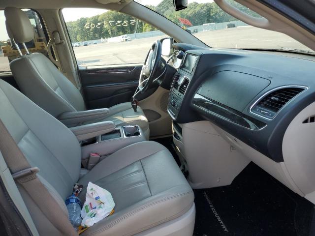 Photo 5 from auction – 2015 CHRYSLER TOWN & COU with VIN 2C4RC1BG7FR596267