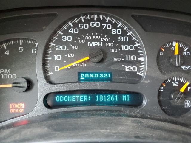 Photo 8 from auction – 2003 CHEVROLET SUBURBAN K with VIN 3GNFK16Z63G307681