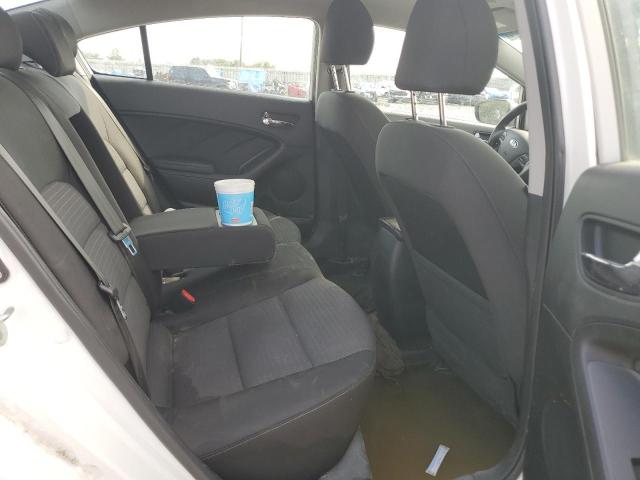 Photo 6 from auction – 2016 KIA FORTE LX with VIN KNAFX4A67G5553626