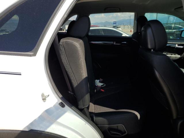 Photo 6 from auction – 2015 KIA SORENTO LX with VIN 5XYKTCA63FG582683