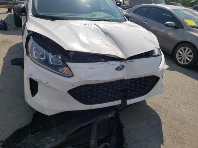 Photo 9 from auction – 2020 FORD ESCAPE S with VIN 1FMCU0F61LUA68216