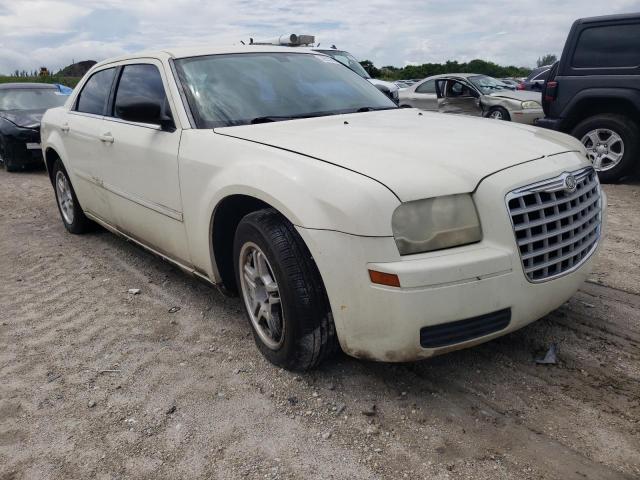 CHRYSLER 300 2007 with VIN 2C3KA43R27H664771 - Photo from auction
