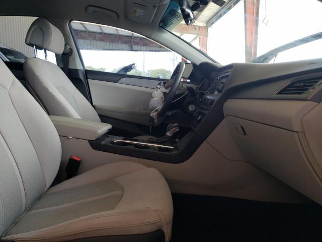 Photo 5 from auction – 2017 HYUNDAI SONATA SE with VIN 5NPE24AF5HH526035