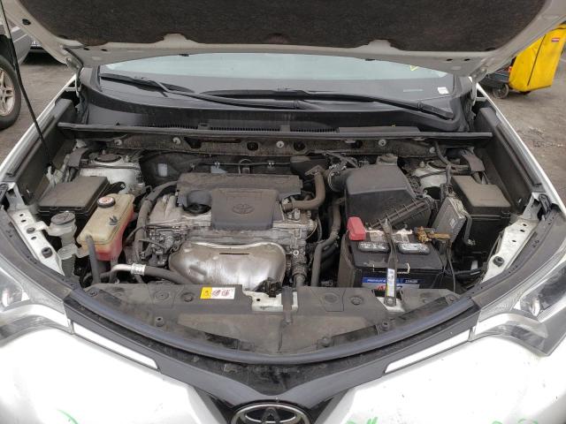 Photo 7 from auction – 2017 TOYOTA RAV4 LE with VIN JTMZFREV8HJ719579