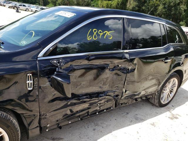 Photo 9 from auction – 2017 LINCOLN MKT with VIN 2LMHJ5AT9HBL00586