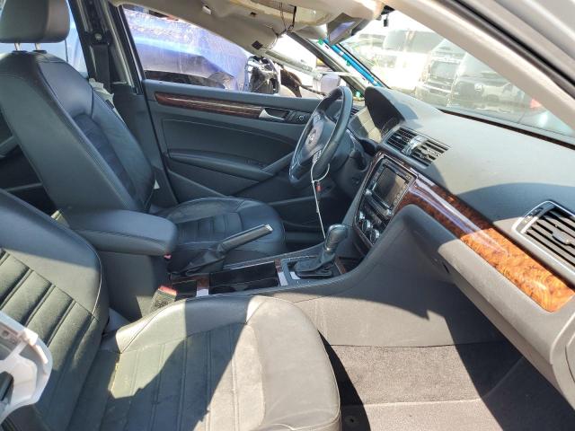 Photo 5 from auction – 2012 VOLKSWAGEN PASSAT SEL with VIN 1VWCM7A39CC064332