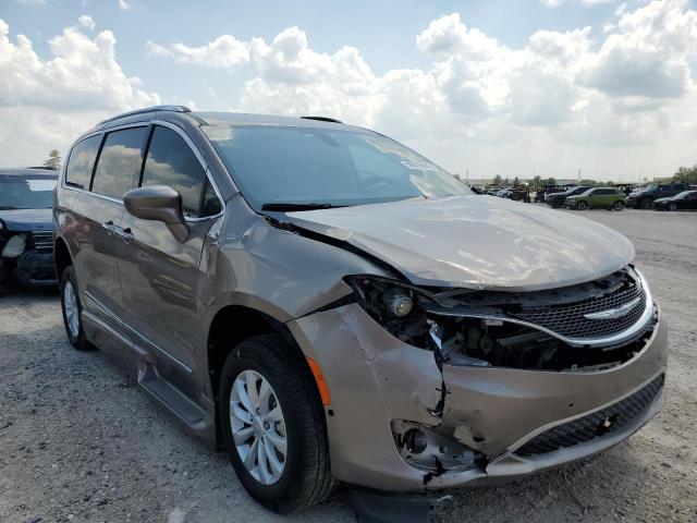 CHRYSLER PACIFICA T 2018 with VIN 2C4RC1EG1JR182874 - Photo from auction