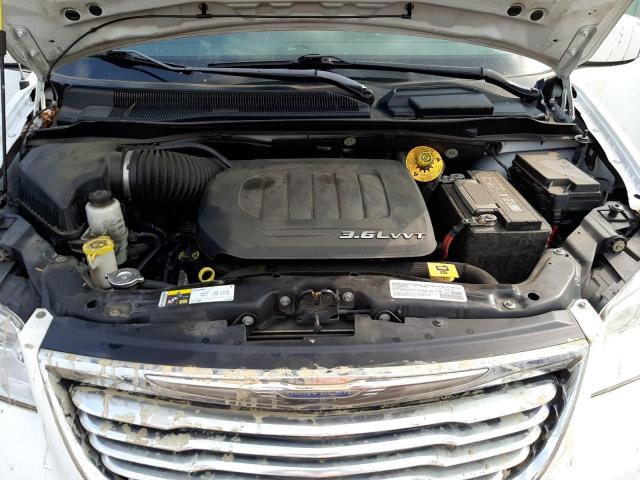 Photo 7 from auction – 2014 CHRYSLER TOWN & COU with VIN 2C4RC1BG8ER413103