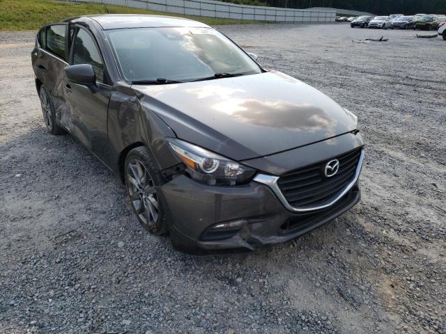 MAZDA 3 TOURING 2018 with VIN 3MZBN1L3XJM178256 - Photo from auction