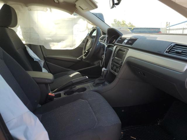 Photo 5 from auction – 2016 VOLKSWAGEN PASSAT S with VIN 1VWAT7A38GC032861