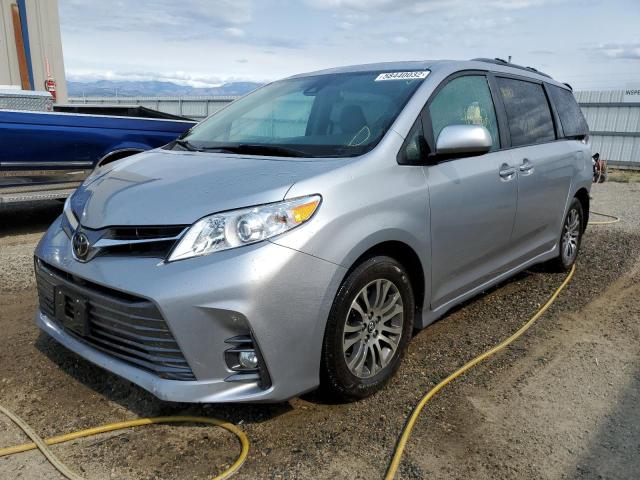 Photo 2 from auction – 2018 TOYOTA SIENNA XLE with VIN 5TDYZ3DC7JS944309