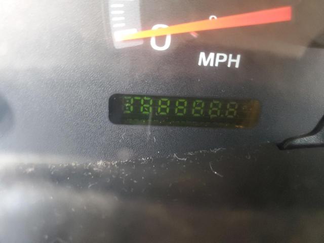 Photo 8 from auction – 2000 FORD EXPEDITION with VIN 1FMFU18L7YLB02517