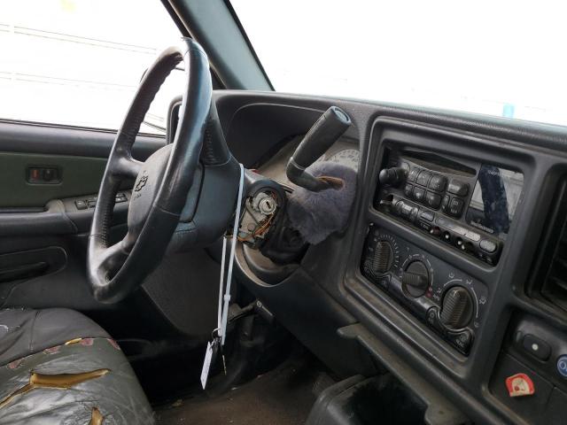 Photo 9 from auction – 2002 CHEVROLET AVALANCHE with VIN 3GNEK13T82G124728