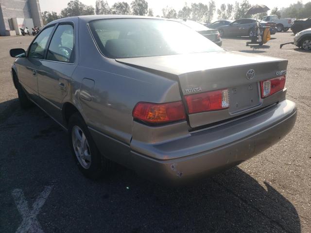 Photo 3 from auction – 2000 TOYOTA CAMRY CE with VIN 4T1BG22K7YU699528