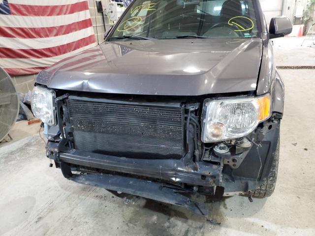 Photo 9 from auction – 2009 FORD ESCAPE LIM with VIN 1FMCU04G99KC03961
