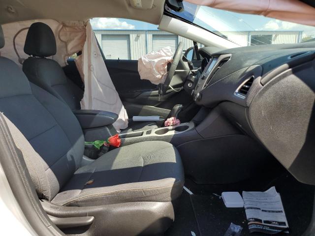 Photo 5 from auction – 2017 CHEVROLET CRUZE LS with VIN 3G1BC5SM7HS565971