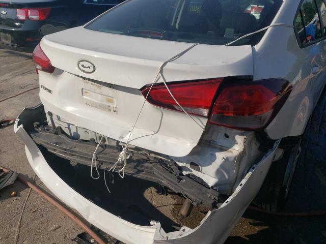 Photo 9 from auction – 2017 KIA FORTE LX with VIN 3KPFK4A71HE029811