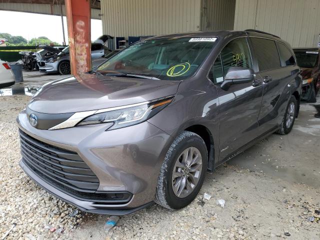 Photo 2 from auction – 2021 TOYOTA SIENNA LE with VIN 5TDKRKEC5MS033267