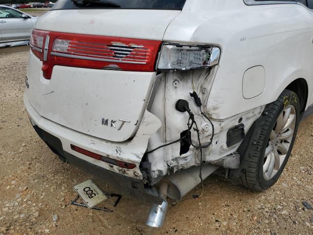 Photo 9 from auction – 2011 LINCOLN MKT with VIN 2LMHJ5FR5BBJ54093
