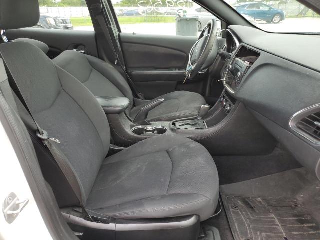 Photo 5 from auction – 2014 CHRYSLER 200 with VIN 1C3CCBAB4EN211653
