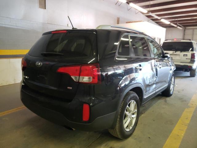 Photo 4 from auction – 2015 KIA SORENTO LX with VIN 5XYKT4A65FG652335