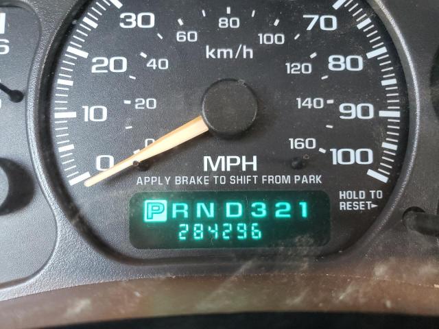 Photo 8 from auction – 2002 CHEVROLET SUBURBAN K with VIN 3GNFK16Z92G230111