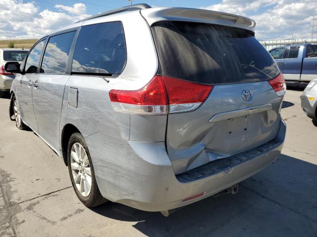 Photo 3 from auction – 2013 TOYOTA SIENNA XLE with VIN 5TDYK3DC2DS305845