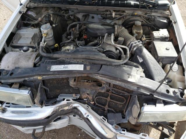 Photo 7 from auction – 2002 CHEVROLET BLAZER with VIN 1GNDT13W32K193595