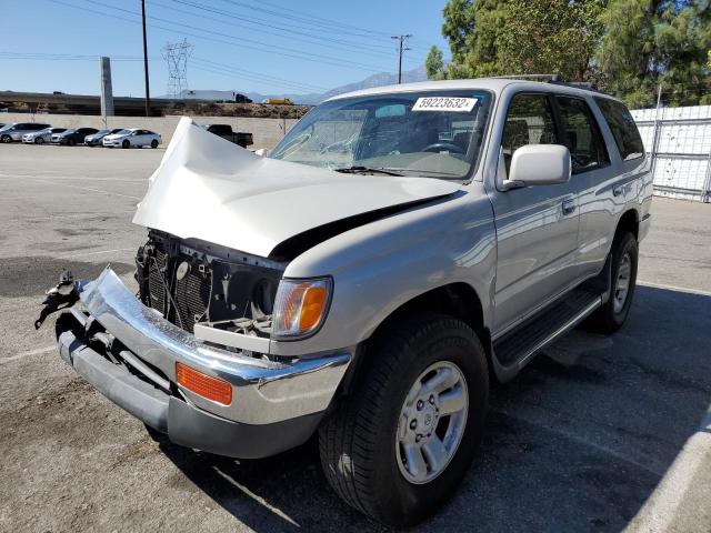 Photo 2 from auction – 1998 TOYOTA 4RUNNER SR with VIN JT3GN86R9W0088399