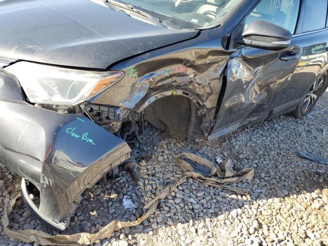 Photo 9 from auction – 2017 TOYOTA RAV4 XLE with VIN JTMRFREV8HJ126787