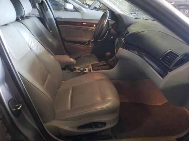 Photo 5 from auction – 2004 BMW 325 IT with VIN WBAEN33424PC13620