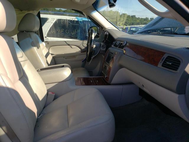 Photo 5 from auction – 2011 CHEVROLET AVALANCHE with VIN 3GNTKGE31BG190979