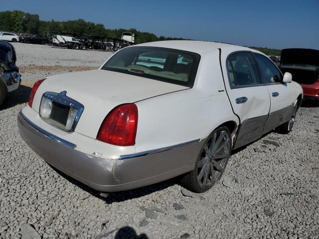 Photo 4 from auction – 2002 LINCOLN TOWN CAR with VIN 1LNHM82W72Y612445