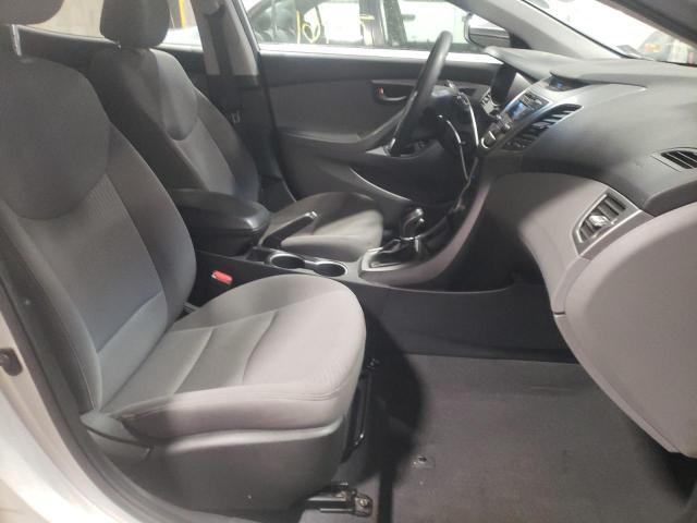 Photo 5 from auction – 2016 HYUNDAI ELANTRA SE with VIN 5NPDH4AE7GH730755