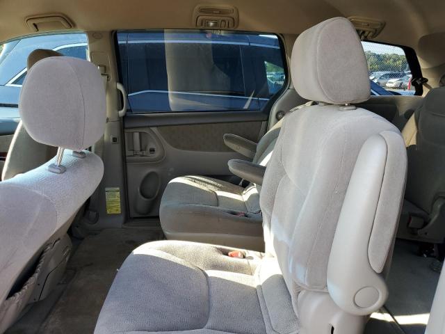 Photo 6 from auction – 2004 TOYOTA SIENNA XLE with VIN 5TDZA22C94S139537