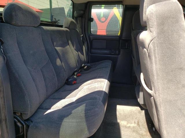 Photo 6 from auction – 2004 CHEVROLET SILVERADO with VIN 1GCEC19TX4Z199740