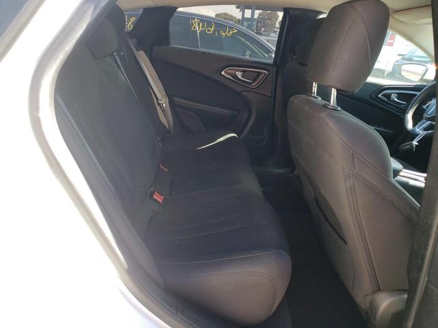 Photo 6 from auction – 2015 CHRYSLER 200 LIMITE with VIN 1C3CCCAB2FN667447