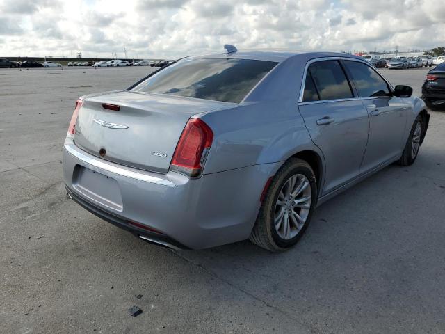 Photo 4 from auction – 2017 CHRYSLER 300 LIMITE with VIN 2C3CCAAG6HH662019