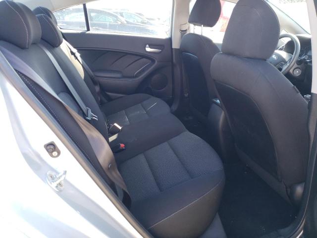 Photo 6 from auction – 2017 KIA FORTE LX with VIN 3KPFK4A73HE097253